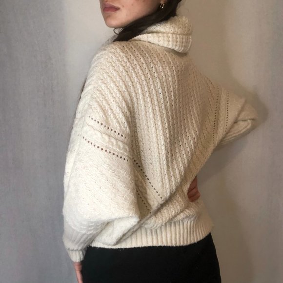White Warm Knitted Oversized Sweater Turtleneck - Picture 7 of 11